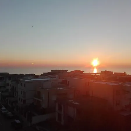 Joanna Sea View 公寓 *